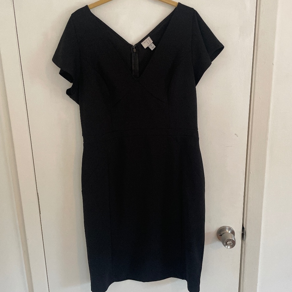 Women’s black short sleeves dress